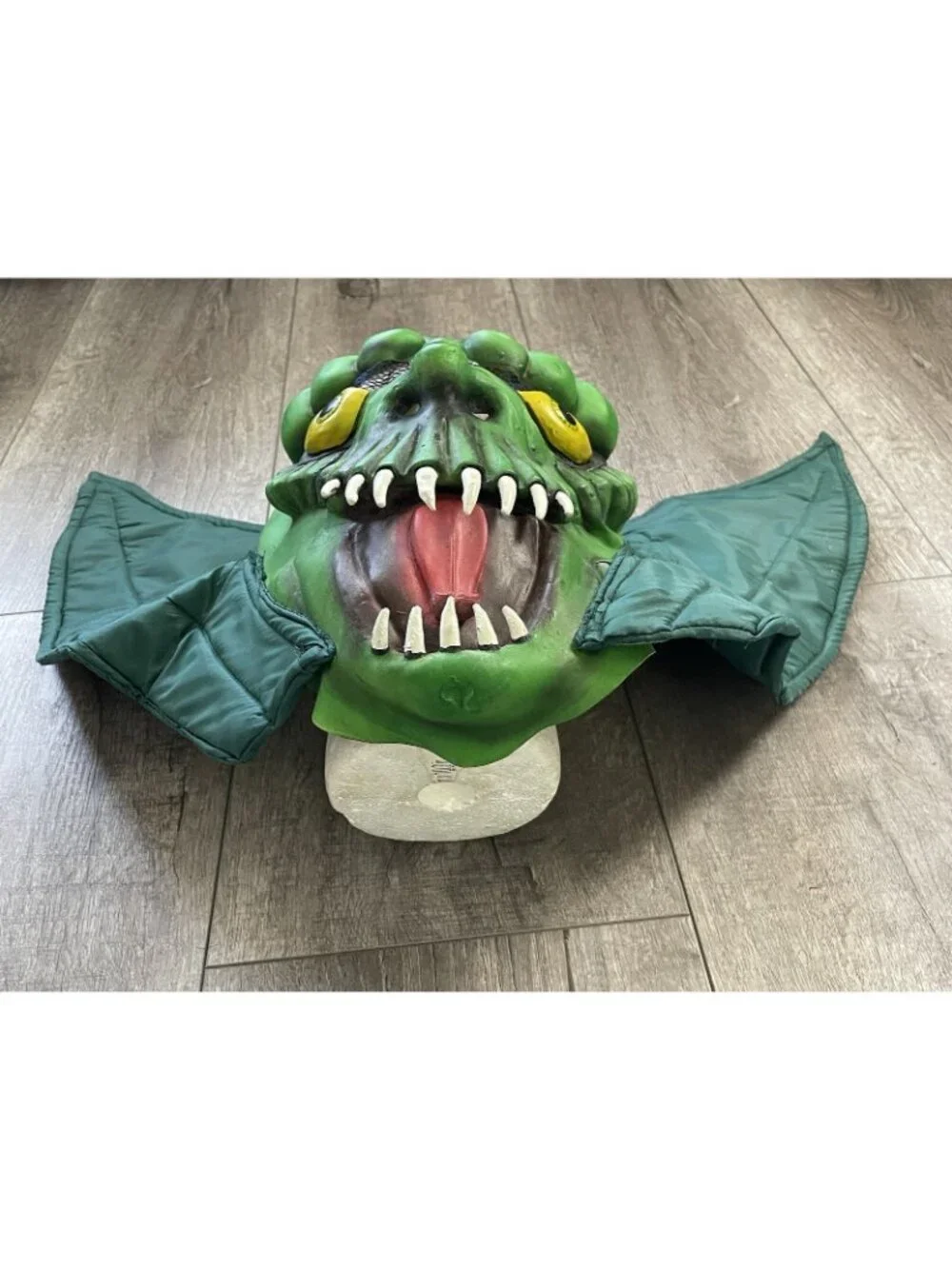 Rubie’s Green Fang Monster Collar Latex Mask Adult Halloween Horror Rare Vintage